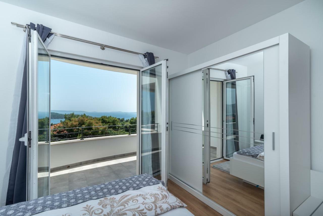 Villa Confido Luxury Apartment 01 Seget Donji Exterior photo