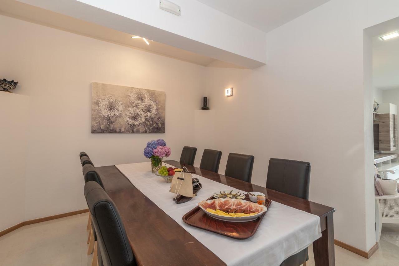 Villa Confido Luxury Apartment 01 Seget Donji Exterior photo